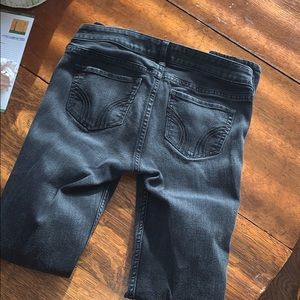 Hollister black distressed skinny jeans